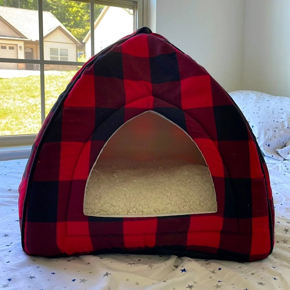 Cozy Igloo Cat Bed